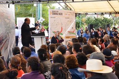 La primera.- Rubén Moreira destacó la importancia de la estación Nazas para el Metrobús. (Fernando Compeán)