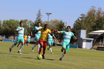 Elementos experimentados como el ‘Chatón’ Enríquez y César Ibáñez, reforzaron al equipo Sub-20 de los Guerreros. (Cortesía Monarcas)