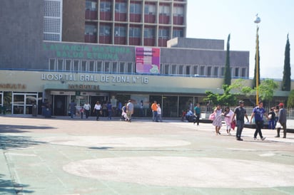 Uno de ellos perdió la vida cuando era atendido en la zona de urgencias del IMSS número 16. (ARCHIVO)