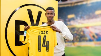 Isak anotó uno de los goles de la selección sueca en la abultada victoria de 6-0 sobre Eslovaquia el 12 de enero.