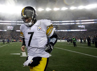 Ben Roethlisberger manifestó hace algunos días que no tenía claro su futuro en la NFL. (Archivo)