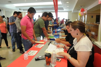 Programa. Proponen la educación dual para que jóvenes aprendan directamente en las empresas.