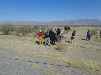 Los fallecidos y lesionados se desplazaban a exceso de velocidad sobre dicha vía a bordo de una camioneta Ford F-150. (EL SIGLO DE TORREÓN)