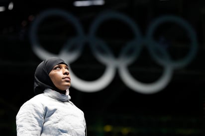 Ibtihaj Mushammad ganó medalla de bronce en Río 2016. 