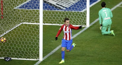 Antoine Griezmann anotó el gol de la victoria al minuto 88. (EFE)