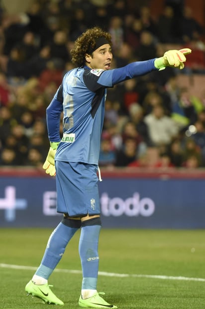 Ochoa ha recibido 48 goles en la campaña y se ubica como el segundo portero más goleado de la liga, por lo que su prioridad es con miras a sacar un resultado positivo. (ARCHIVO)