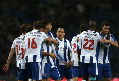 Con miras al compromiso de “ida” de los octavos de final de la Liga de Campeones de Europa, a disputarse en el Estadio do Dragao, el equipo blanquiazul trabajó con intensidad para llegar a tope al vital encuentro.
