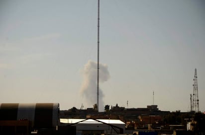 Un testigo relató a Efe que siete personas fueron heridas en el barrio de Al Yazair, donde un dron de pequeño tamaño dejó caer una bomba sobre un grupo de civiles. (ARCHIVO)