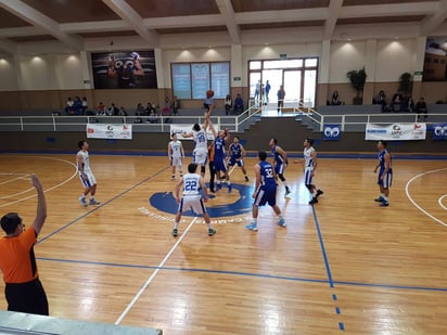 De poder a poder fue el duelo entre laguneros y chihuahuenses, dentro de la Liga ABE. (ITESM Laguna)