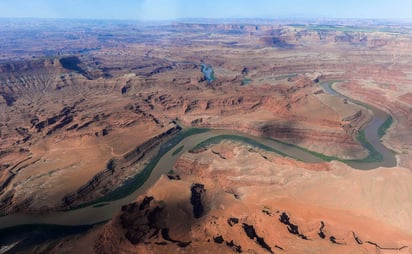 El CAP, un centro de orientación progresista ubicado en Washington, hizo notar que los derechos al agua del río Colorado están determinados por el tratado de 1944 que expira a finales de 2017 y que la administración Trump deberá negociar con México. (ARCHIVO)

