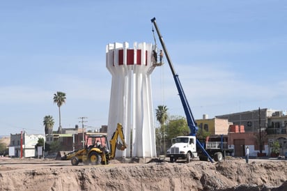 Denuncian daños en sus viviendas por las obras de la estación Nazas del Metrobús, así como afectaciones en sus comercios hasta de un 60 por ciento. (ARCHIVO)