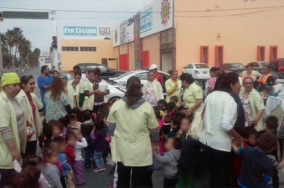 Seguridad. En pocos minutos el personal de la guardería, puso a salvo a todos los niños. (EL SIGLO DE TORREÓN)