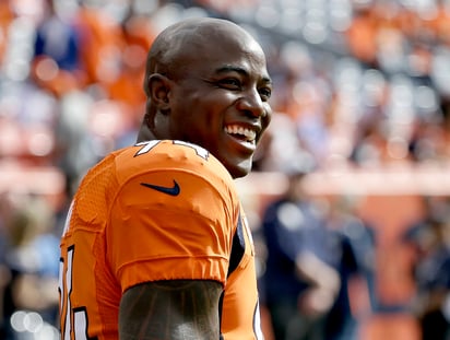 DeMarcus Ware logró 138.5 capturas de mariscal en su carrera. DeMarcus Ware dice adiós a la NFL