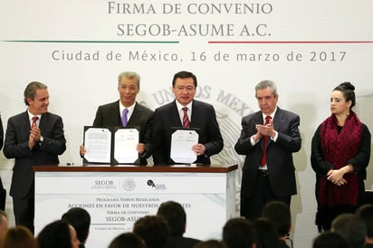 Preparados. Osorio Chong dijo que México está preparado para recibir a aquellos que regresan. 