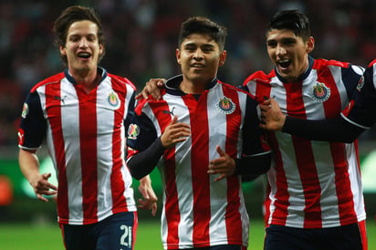 Las Chivas Rayadas de Guadalajara recibirán hoy por la noche a los Tiburones Rojos de Veracruz, último lugar en la porcentual. (Archivo)