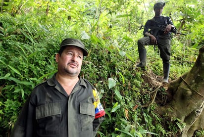 Dicha ley, a la que se pueden acoger los actores del conflicto, establece, entre otras cuestiones, penas alternas de cinco a ocho años de prisión para responsables de delitos graves. (ARCHIVO)