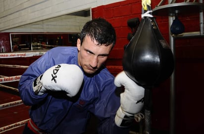 El lagunero ha realizado su preparación boxística en California. (Archivo)