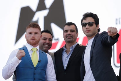 Saúl 'Canelo' Álvarez y Julio César Chpavez Jr. se enfrentarán el próximo 6 de mayo. (Archivo)