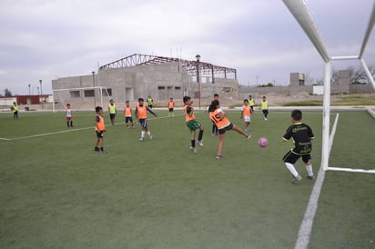 Festejo. Con un torneo deportivo en varias disciplinas se celebró el tercer aniversario de edificación de Unidad Deportiva.