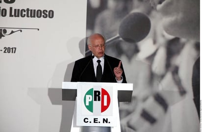 Opción. José Narro podría ir por el PRI a la presidencia.