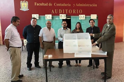 Dato. Durante el proceso de votaciones en la Facultad, se contabilizó un total de 2 mil 400 sufragios de la comunidad estudiantil. (EL SIGLO DE TORREÓN)