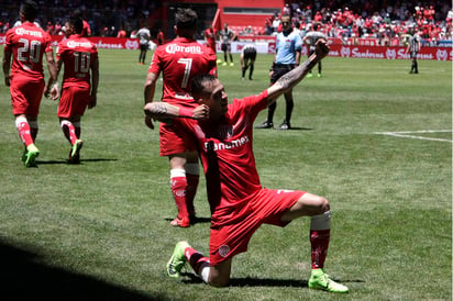 La conquista del trono estaba en las manos del Diablo Rojo que, de a poco, ha ido empujando para permanecer entre los primeros lugares de la tabla. 