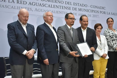 Durante la suscripción del acuerdo, la dependencia federal afirmó que con este instrumento se lleva a cabo una inversión hacia el futuro, sobre todo de la infancia y la adolescencia.