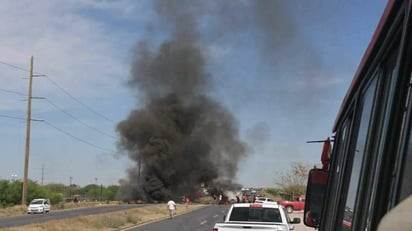 Familiares y amigos de los jóvenes agredidos acudieron con el alcalde y director de la DSPM quienes se negaron a atenderlos. (ESPECIAL)