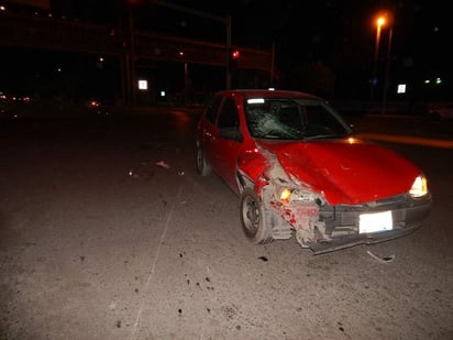 El accidente ocurrió al filo de las 22:25 horas de ayer martes. (EL SIGLO DE TORREÓN)