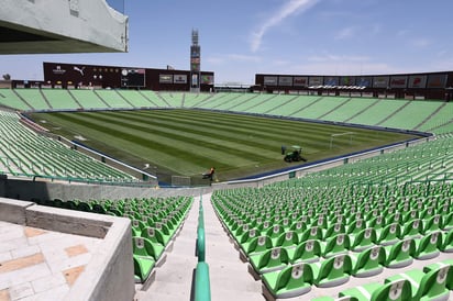 El estadio de Santos Laguna al día de hoy no cumple con los requisitos que pide la FIFA para ser sede mundialista. (ARCHIVO)