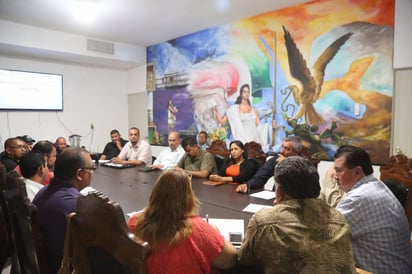 Reunión. Ayer se celebró una reunión para rediseñar la estrategia de seguridad para evitar que se sigan cometiendo asaltos.