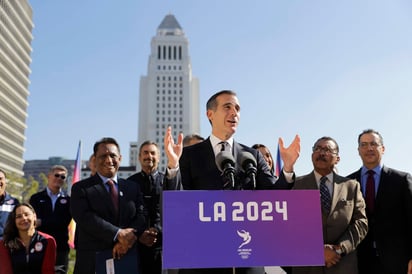 Al hablar ante concejales y miembros de la comunidad en su tercer informe de gestión, Garcetti invitó a los inmigrantes angelinos a “confiar en los oficiales'. (ARCHIVO)