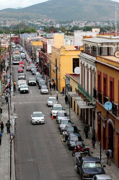 Ayuntamiento de la capital no deberá retirar placas o tarjetas de circulación, como tampoco licencia de conducir pues el reglamento local viola leyes federales. (ARCHIVO)