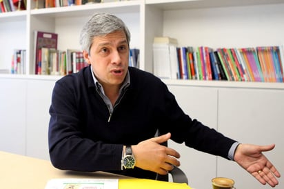 En su discurso de despedida, el empresario reconoció al Poder Ejecutivo por haber impulsado la reforma educativa.(ARCHIVO)