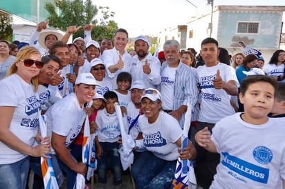 Encuentro. El candidato dialogó con los líderes de las organizaciones civiles y otros grupos de jóvenes en Torreón. (EL SIGLO DE TORREÓN)