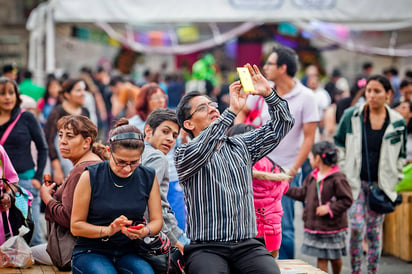 Smartphone. IDC señala la necesidad de considerar más características que el precio al elegir un equipo.