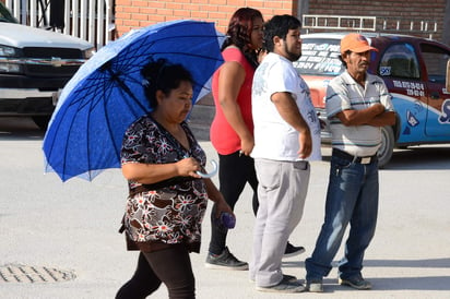 Calor. Las personas optan por utilizar aparatos de aire eléctricos para mantener la temperatura de sus hogares o trabajos. 