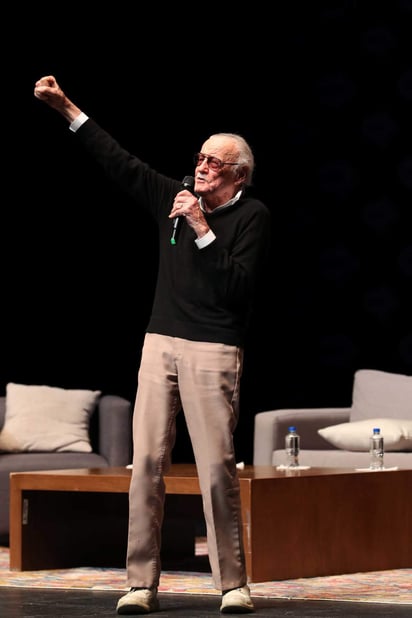 El productor Stan Lee ofreció una conferencia en la convención de comics. (EL UNIVERSAL)