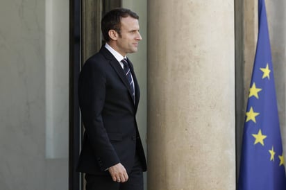 Se basa en la experiencia. El gabinete de Macron tiene una media de edad de 54.6 años.