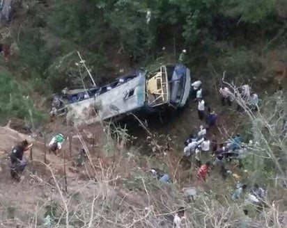 El accidente dejó 16 personas sin vida. (TWITTER)