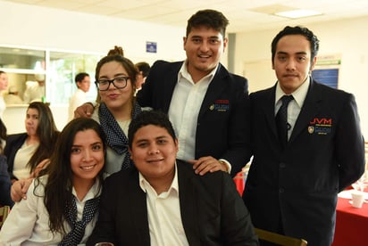 Diana Almanza, Carlos Fong, Antonio B., Natalia Guijarro y Gerardo Carreón.
