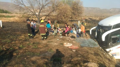 El accidente dejó 15 lesionados, aunque ninguno de gravedad. (EL SIGLO DE TORREÓN)