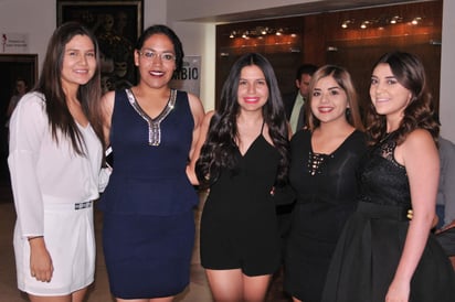 María, Diana, Michelle, Mariana y Sofía