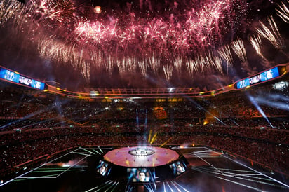 El Real Madrid comenzó a festejar la obtención de su duodécimo título de Europa con sus aficionados en la capital española, en el Santiago Bernabéu. 