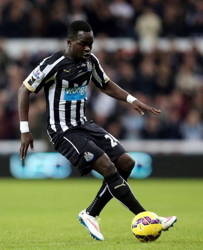 Cheick Tiote, exmediocampista del Newcastle y de la selección de Costa de Marfil, murió luego de desplomarse durante un entrenamiento. (EFE)