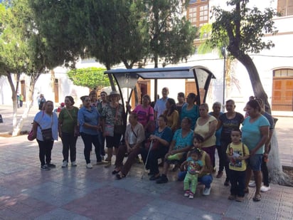 Los quejosos, mencionaron que en la comunidad y desde hace más de 40 años, existe una Junta de Mejoras Materiales y que a través de ella, se encuentra en funcionamiento una cantina y un expendio. (EL SIGLO DE TORREÓN) 