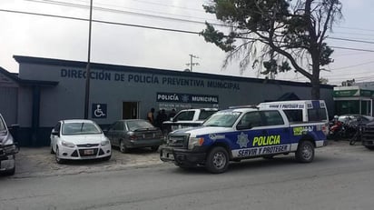 El director de Seguridad Pública declinó a hablar sobre alguna sanción, pues dijo que primero se están analizando las opciones, pues hasta el momento solo trastocaron el uniforme de policía.