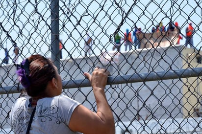 El funcionario señaló que prácticamente toda la población penitenciaria del Topo Chico, más de 3 mil presos, incluyendo las mujeres, se sumaron a las protestas, y hubo algunos disturbios. (EL UNIVERSAL)