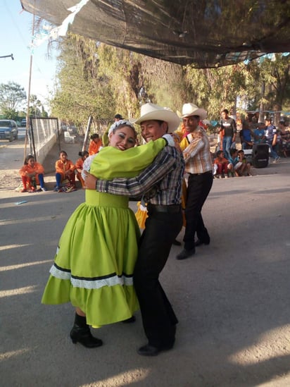 Se tendrá como invitado especial para la ocasión a la Compañía de Danza Folclórica “Nahucalli”, del director José Juan García García, un grupo de reconocida trayectoria no sólo en la región. (ESPECIAL)
