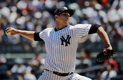 Luis Cessa permitió tres carreras limpias en cinco entradas de trabajo. (AP)